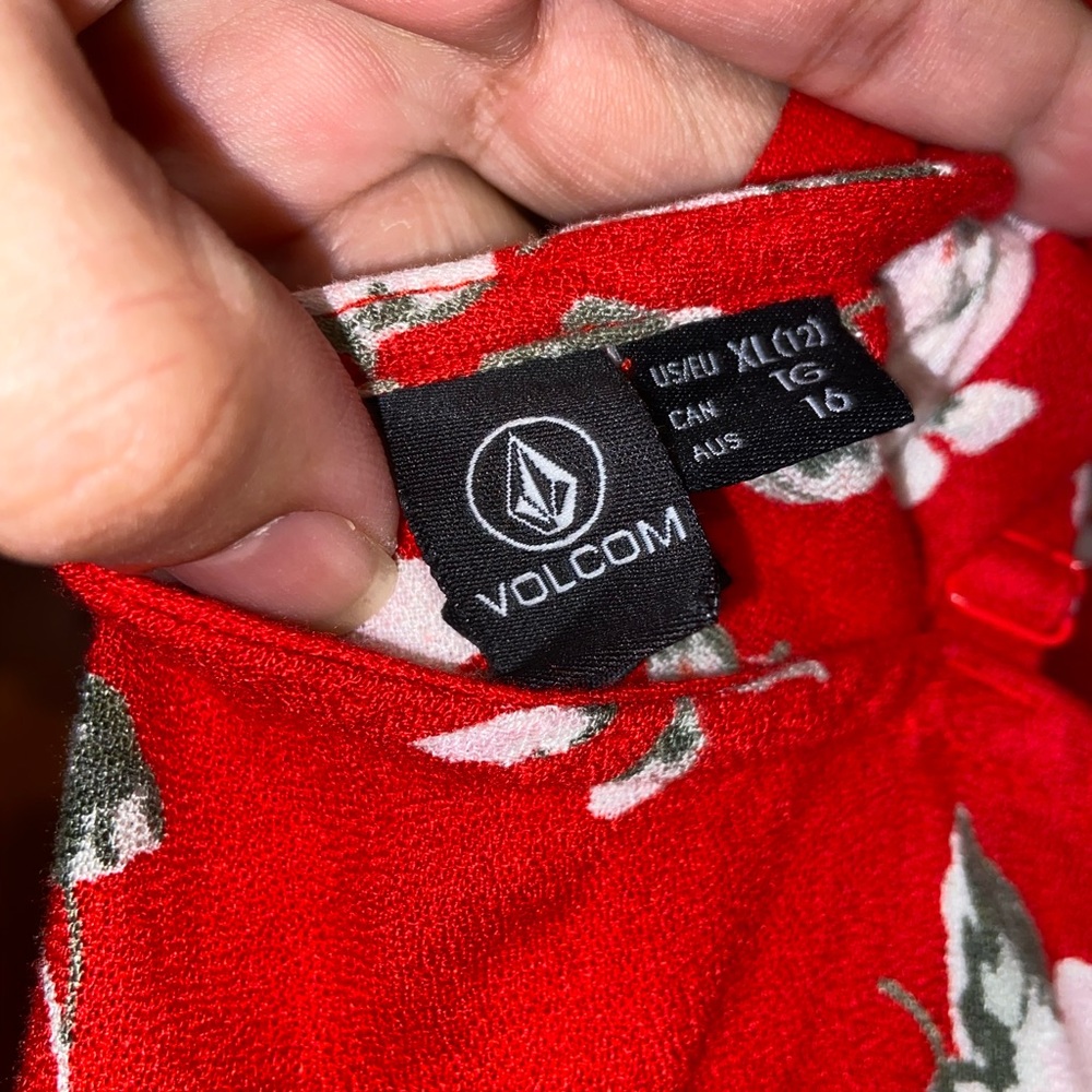 Red Volcom romper - Picture 5 of 5